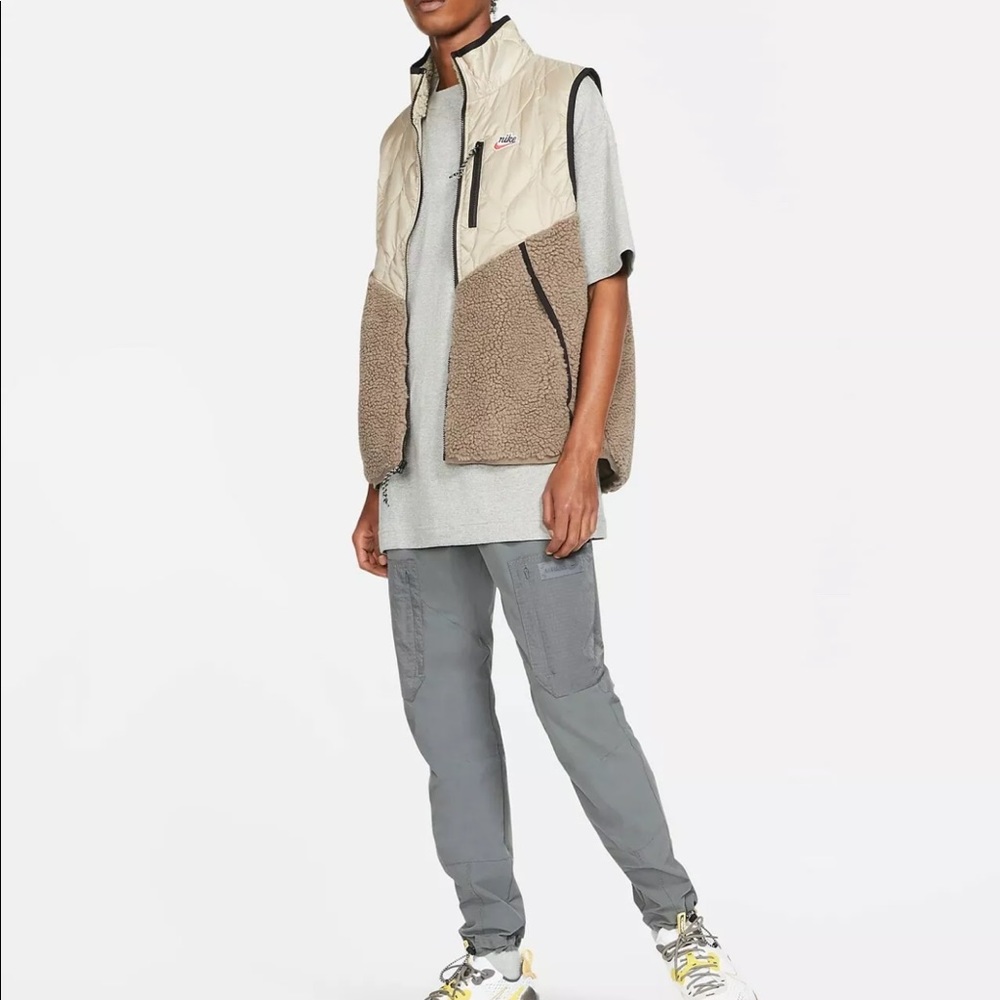 🔥Nike Men's Waffle Heather Gray Shirt🔥 - Picture 2 of 10